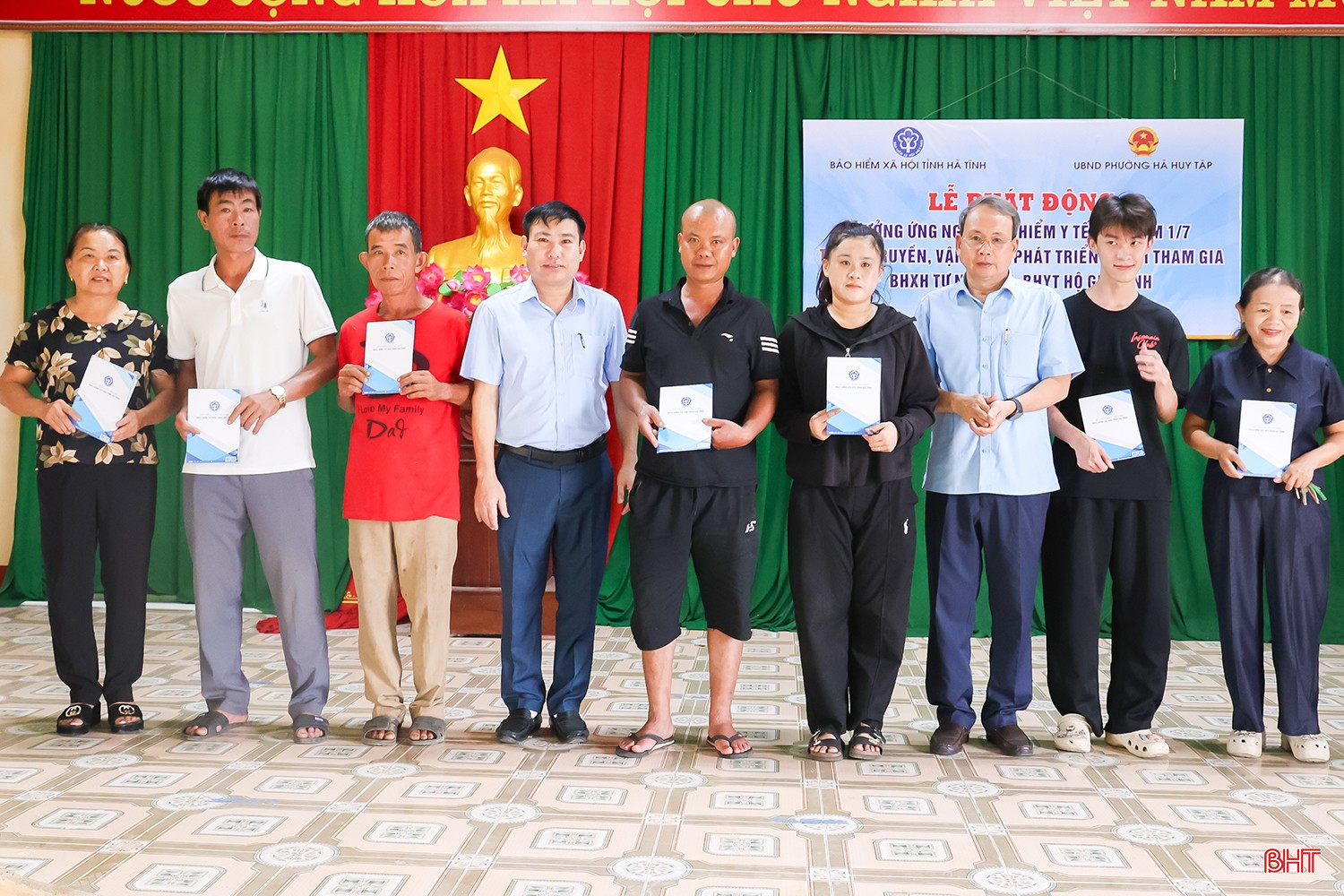 bqbht_br_anh-bh-trao-qua.jpg