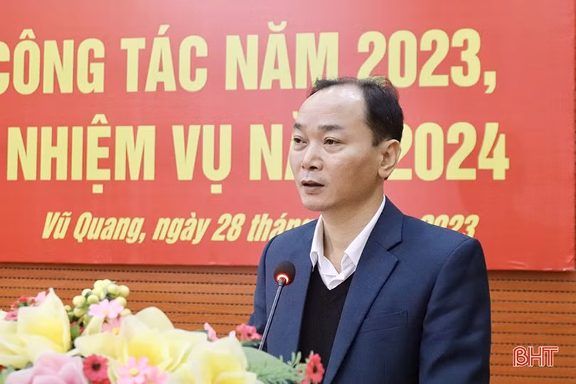 Tăng cường công tác xây dựng Đảng và hệ thống chính trị trong sạch, vững mạnh