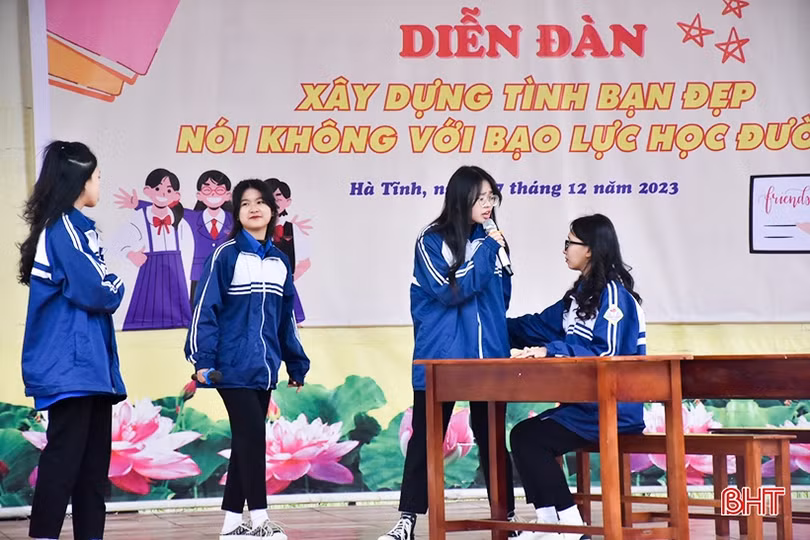 Truyền thông nói không với bạo lực học đường cho 800 học sinh Hà Tĩnh
