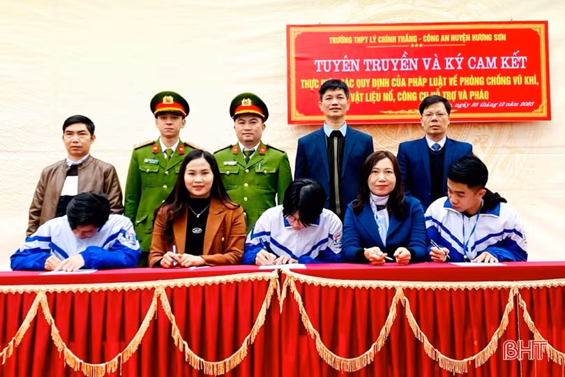 Truyền thông “nói không” với pháo nổ, vật liệu nổ cho hàng chục ngàn học sinh, giáo viên