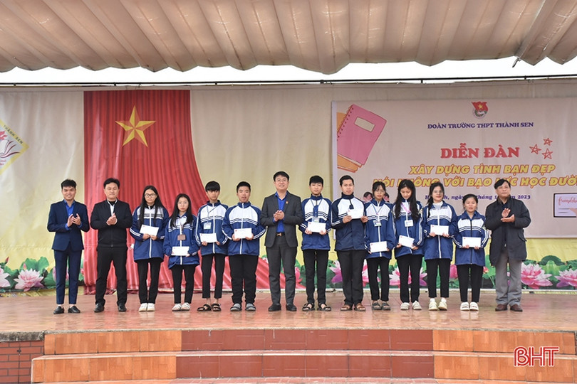 Truyền thông nói không với bạo lực học đường cho 800 học sinh Hà Tĩnh