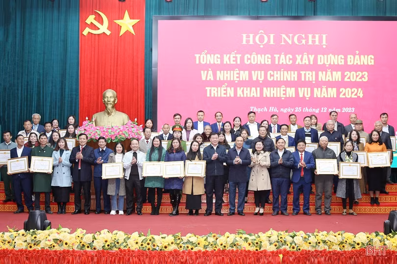 BTV các huyện ủy Thạch Hà, Lộc Hà triển khai nhiệm vụ năm 2024