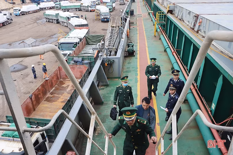 Xây dựng “lá chắn” ngăn ngừa hàng lậu, hàng giả xâm nhập vào địa bàn