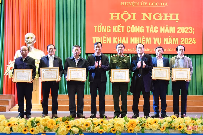 BTV các huyện ủy Thạch Hà, Lộc Hà triển khai nhiệm vụ năm 2024