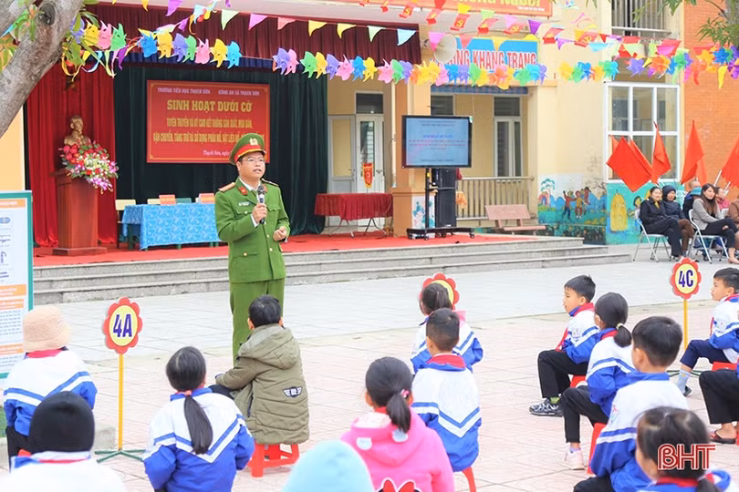 Truyền thông “nói không” với pháo nổ, vật liệu nổ cho hàng chục ngàn học sinh, giáo viên