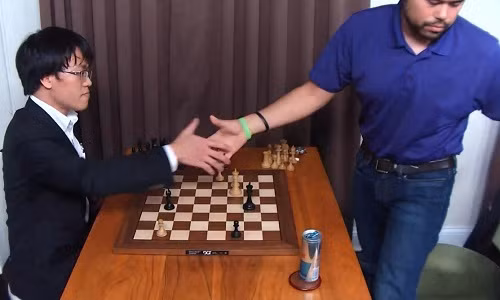 Lê Quang Liêm thắng Vua cờ chớp ở giải đấu lớn