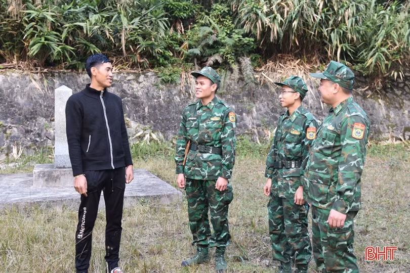 Theo chân bộ đội biên phòng tuần tra nơi miền biên viễn