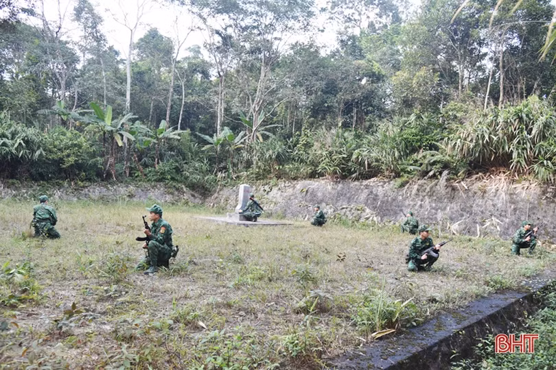 Theo chân bộ đội biên phòng tuần tra nơi miền biên viễn