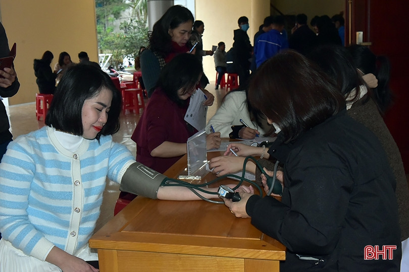 Ngày hội hiến máu tình nguyện ở Hương Khê thu về 282 đơn vị máu