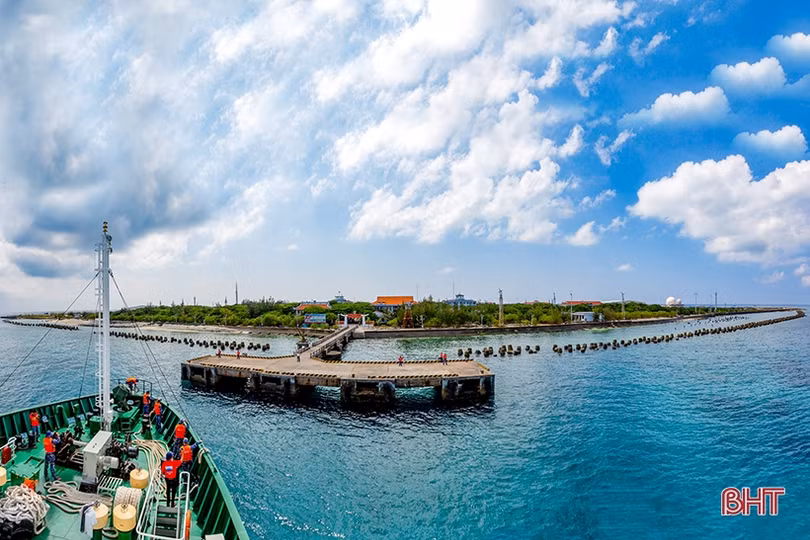 Giữ Trường Sa thêm xanh