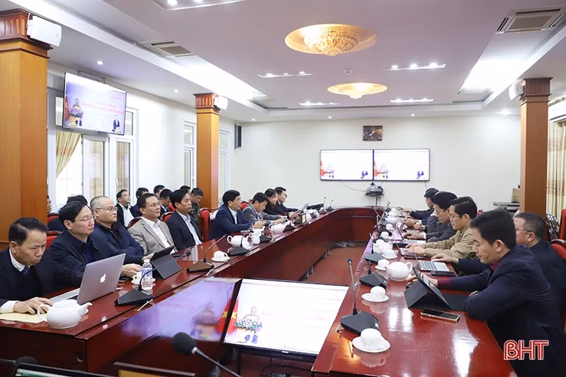 Thủ tướng Chính phủ: Phải quyết tâm cao, chỉ đạo quyết liệt trong triển khai chuyển đổi số 