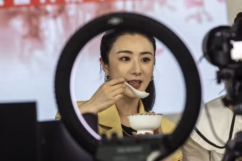 Những chiến thần livestream 24/7 tại Trung Quốc