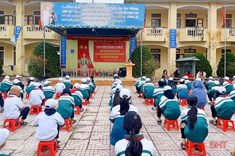 Cao điểm tuyên truyền, phổ biến giáo dục pháp luật cho học sinh