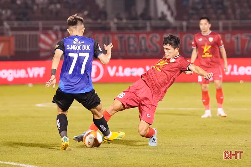 Hồng Lĩnh Hà Tĩnh có chiến thắng đầu tiên của mùa giải