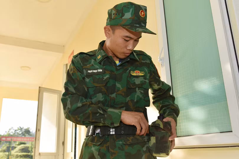 Theo chân bộ đội biên phòng tuần tra nơi miền biên viễn