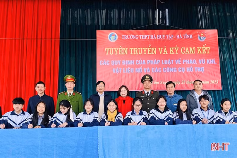 Cao điểm tuyên truyền, phổ biến giáo dục pháp luật cho học sinh