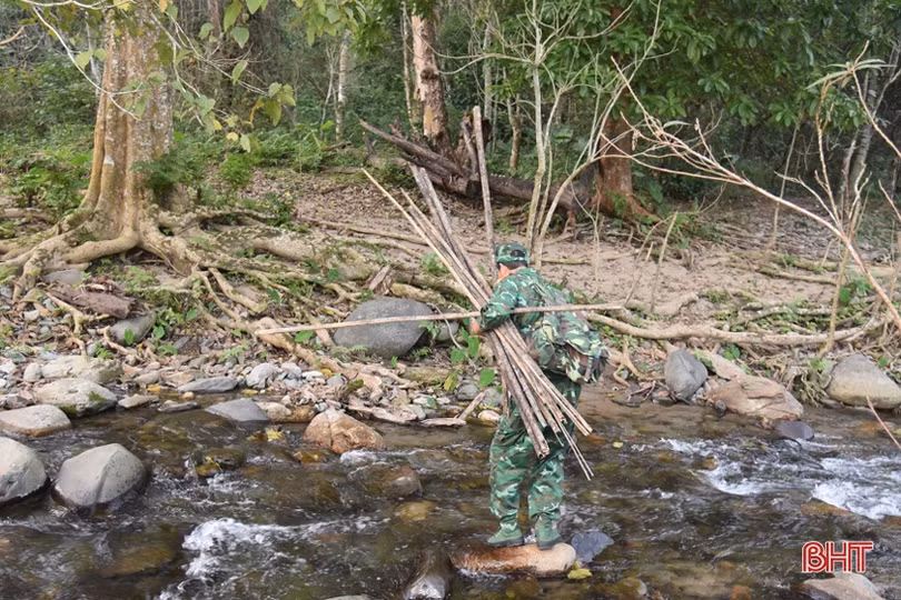 Theo chân bộ đội biên phòng tuần tra nơi miền biên viễn