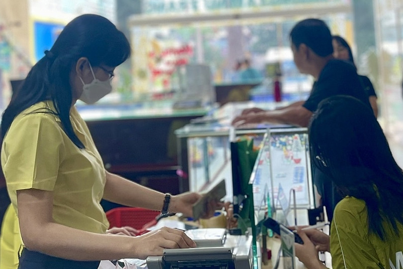 Vì sao giá vàng miếng SJC tăng vọt, bỏ xa thế giới?