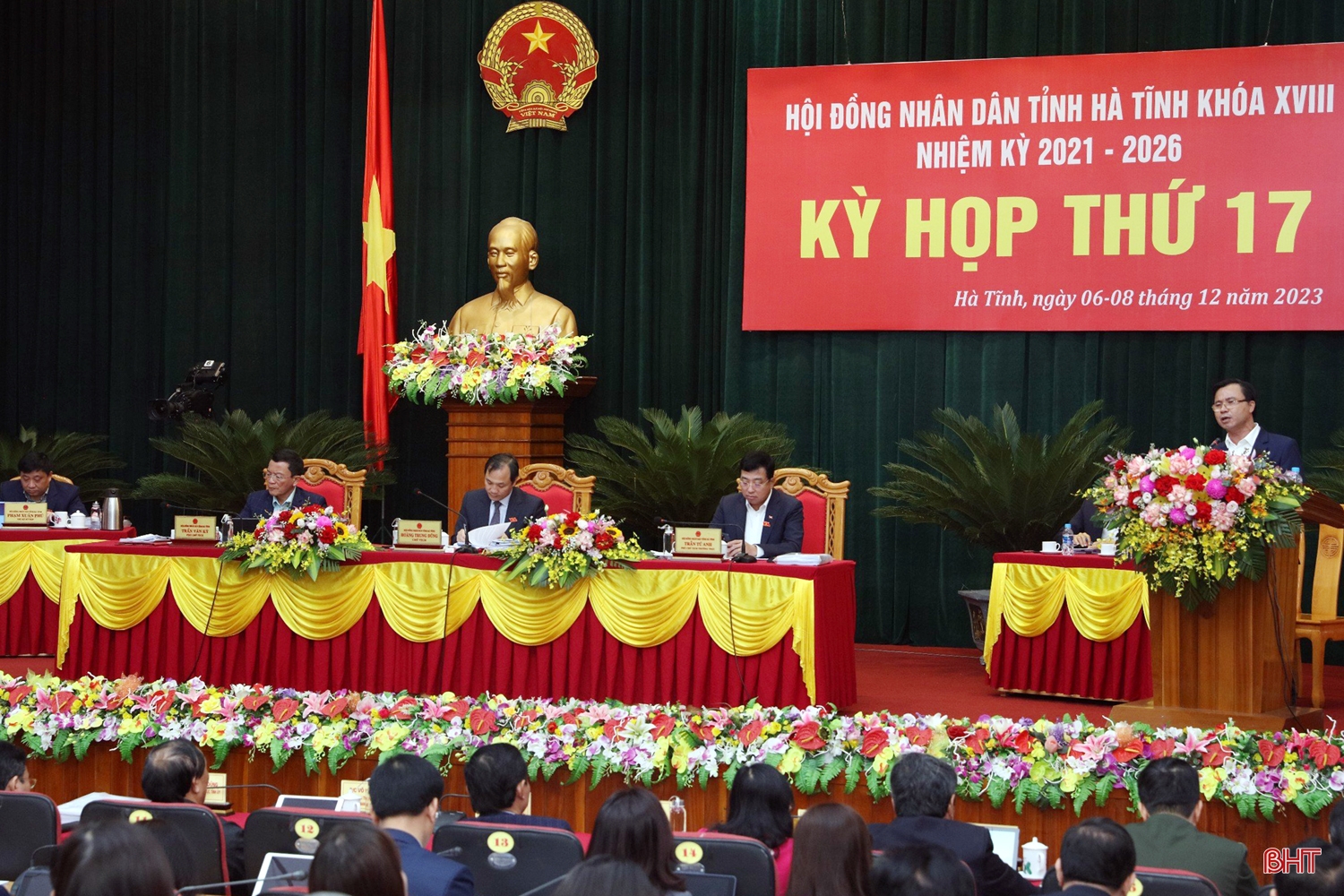 Kỳ họp thứ 17: Đại biểu chất vấn nhiều vấn đề lĩnh vực kinh tế ảnh 8 Kỳ họp thứ 17: Đại biểu chất vấn nhiều vấn đề lĩnh vực kinh tế