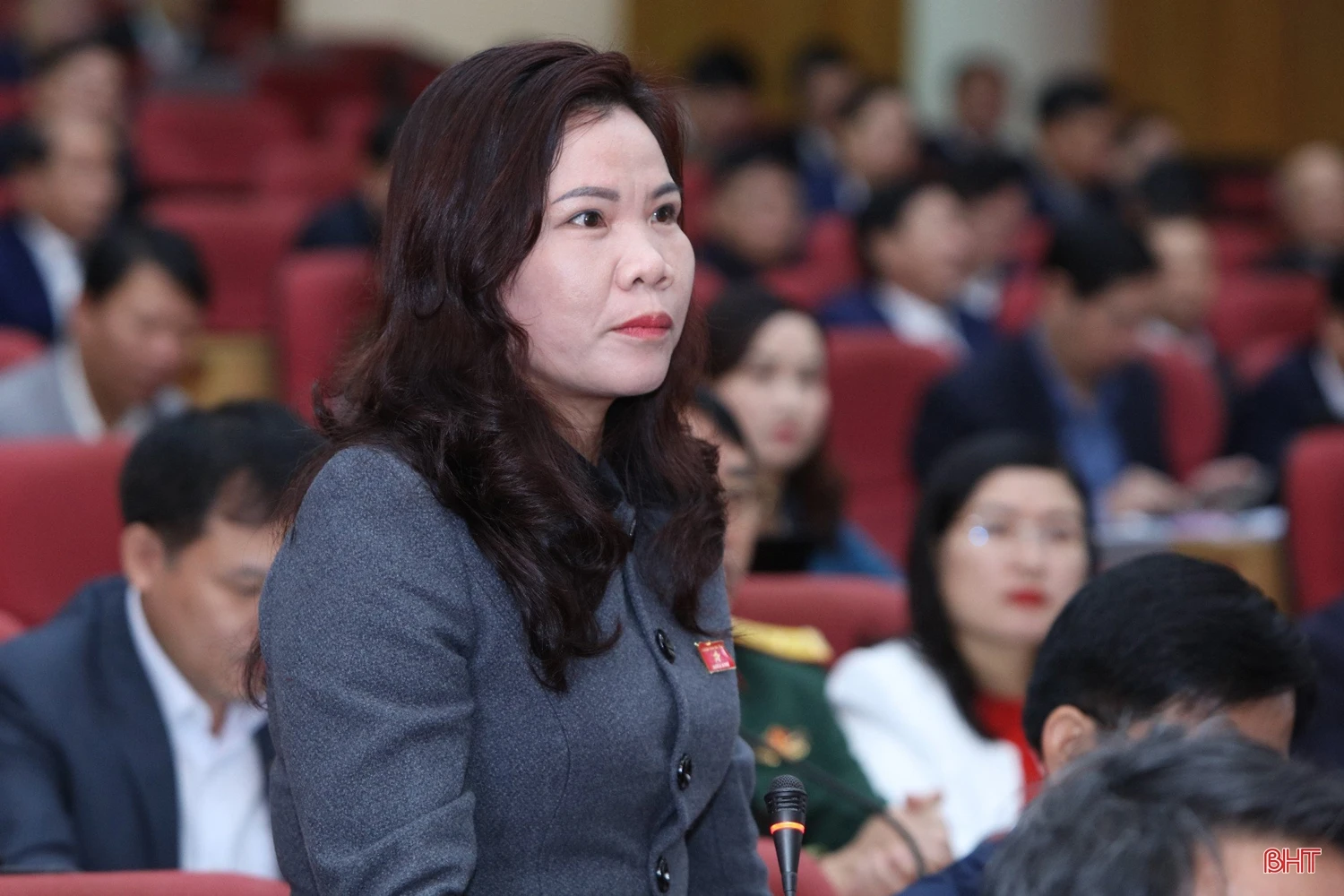 Kỳ họp thứ 17: Đại biểu chất vấn nhiều vấn đề lĩnh vực kinh tế