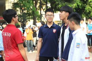 Tuyển sinh lớp 10 ở Hà Tĩnh: Chỉ tiêu thấp, nguyện vọng cao