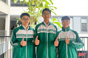 Cú “hat-trick” giải nhất HSG tỉnh của một lớp học
