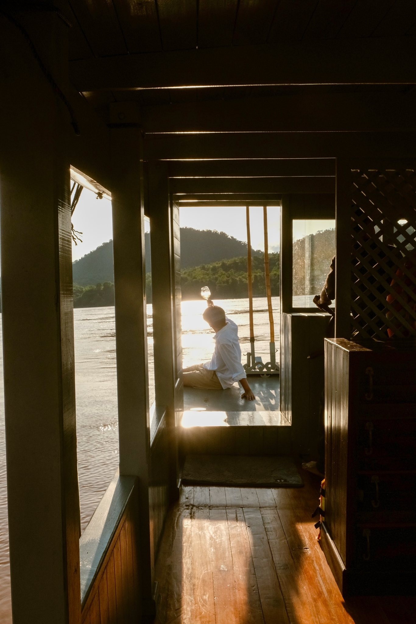 Du khách Việt khám phá Viêng Chăn hồi tháng 7. Ảnh: Lỗ Hữu Đức Anh.