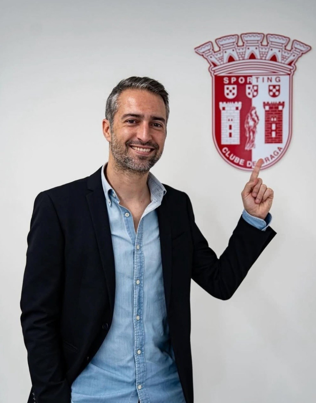 Ông Miguel Santos từng có thời gian làm việc cùng Ruben Amorim ở Bồ Đào Nha. Ông Miguel Santos từng có thời gian làm việc cùng Ruben Amorim ở Bồ Đào Nha.