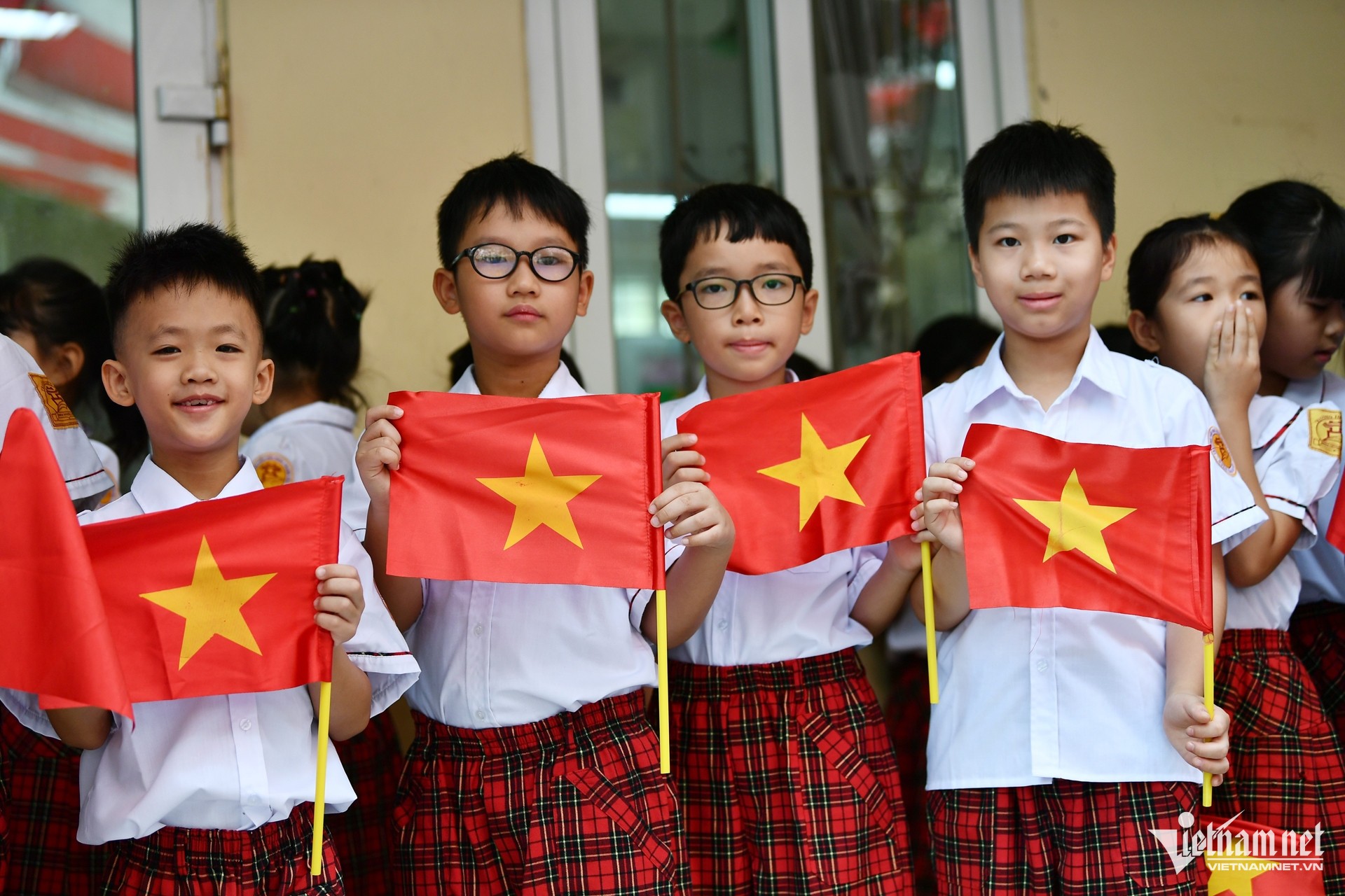 Cần nghiên cứu ban hành cơ chế, chính sách khuyến khích các cặp vợ chồng và cá nhân sinh đủ 2 con. Ảnh: Hoàng Hà w-tieu-hoc-3-89071.jpg