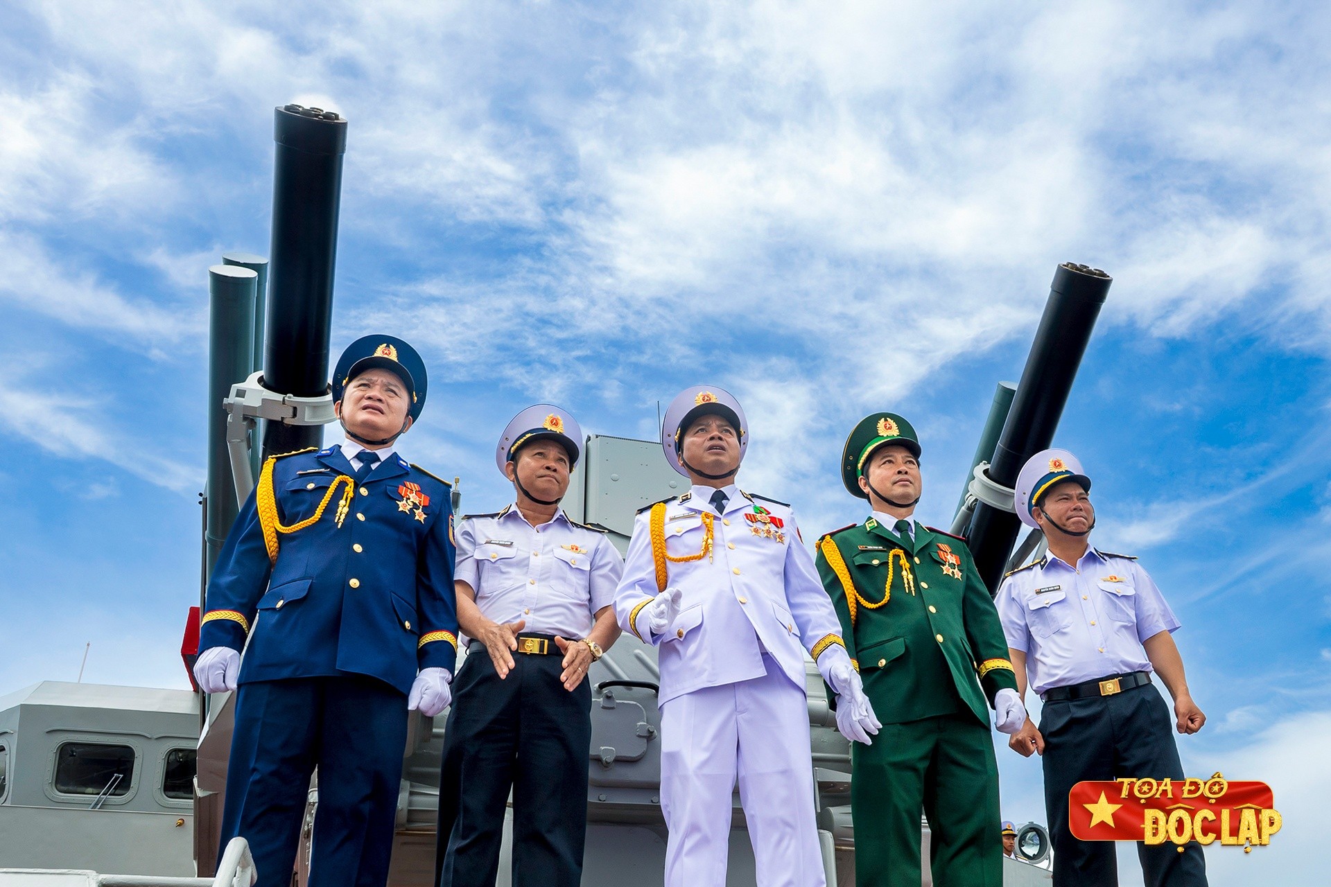 Chuẩn Đô đốc Nguyễn Văn Bách, Phó Tư lệnh, Tham mưu trưởng Hải quân, đánh giá cao và biểu dương nỗ lực, tinh thần trách nhiệm và ý chí quyết tâm của toàn thể cán bộ, chiến sĩ góp phần vào thành công chung của lễ diễu binh, diễu hành trong ngày hội lớn của dân tộc.