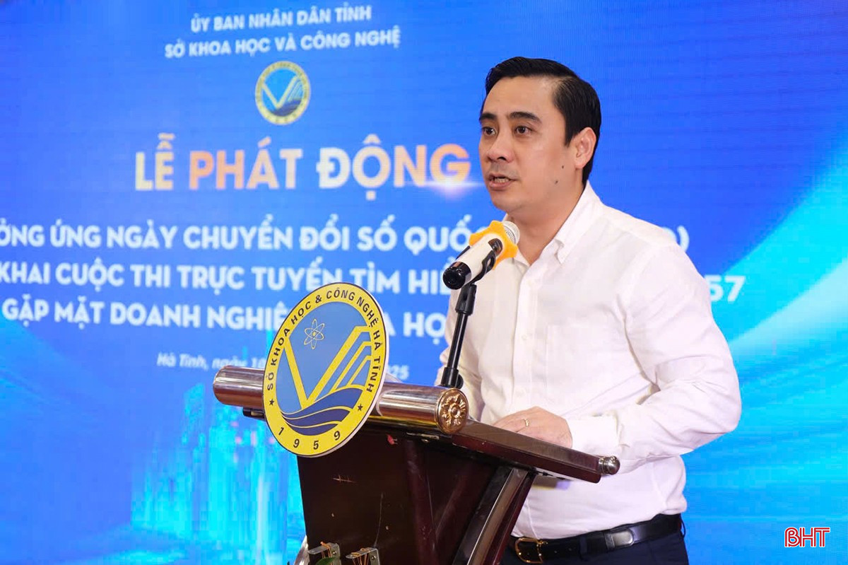 Giám đốc Sở KH&CN Lê Thành Đông phát động Cuộc thi trực tuyến tìm hiểu Nghị quyết số 57 của Bộ Chính trị. bqbht_br_z7102422600043-9f4ed71418b4c322410232589c8e4c5f.jpg