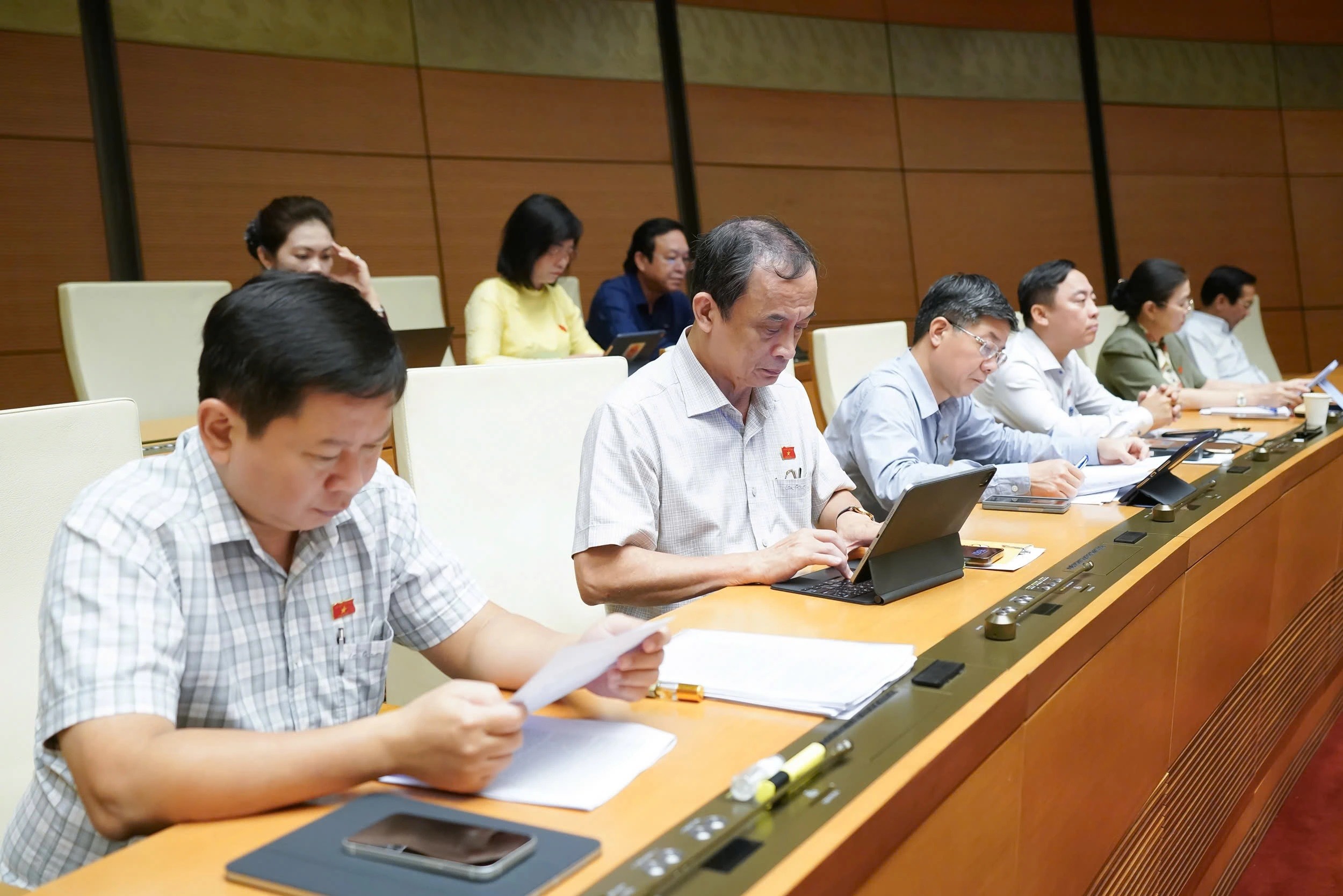 Các đại biểu Quốc hội dự kỳ họp thứ 9 (Ảnh: Hồng Phong). a1.jpg