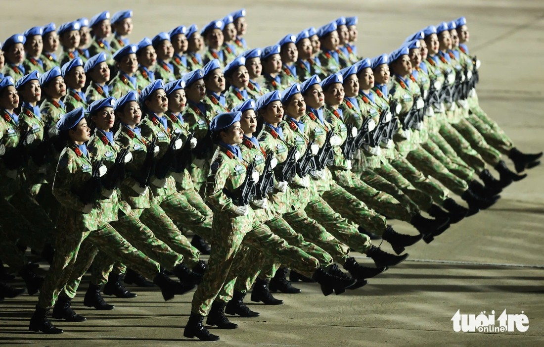 Khối nữ sĩ quan gìn giữ hòa bình Liên hợp quốc - đại diện lực lượng &quot;mũ nồi xanh&quot; thực hiện nhiệm vụ ngoại giao cao cả, thể hiện bản lĩnh, năng lực chuyên môn, lan tỏa được những phẩm chất tốt đẹp của Quân đội nhân dân Việt Nam, Bộ đội Cụ Hồ, cũng như hình ảnh về đất nước, con người Việt Nam - Ảnh: NGUYỄN KHÁNH