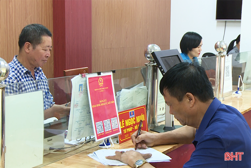 Giải quyết TTHC cho công dân tại bộ phận một cửa xã Việt Tiến (Thạch Hà) bqbht_br_anh-viet-tien.png