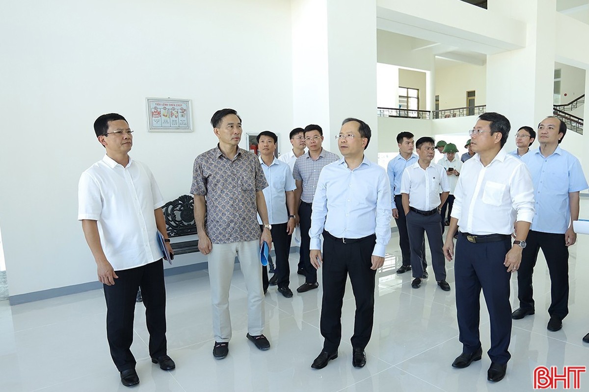 Bí thư Tỉnh ủy Nguyễn Duy Lâm kiểm tra tiến độ chỉnh trang Trung tâm Văn hóa - Điện ảnh tỉnh. image-2.jpg