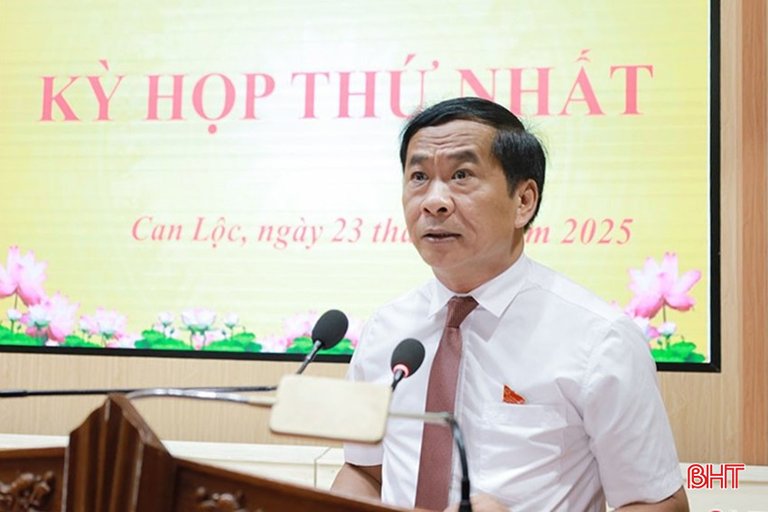 Chủ tịch UBND huyện Can Lộc Võ Xuân Linh phát biểu khai mạc kỳ họp thử nghiệm. bqbht_br_vo-xuan-linh.jpg