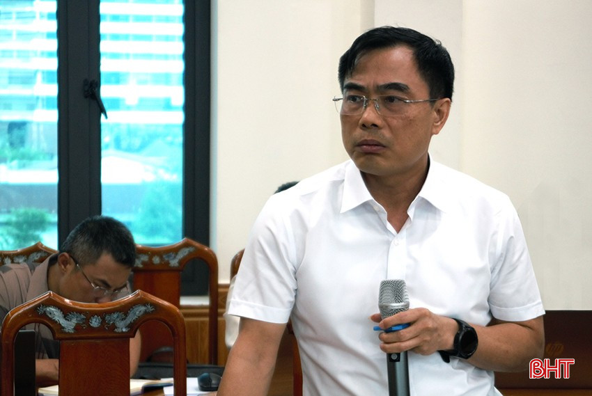 Ông Mai Trường Sinh – Phó Giám đốc Sở Nội vụ cho rằng, để phát triển khoa học công nghệ, đổi mới sáng tạo, chuyển đổi số, cần có chính sách hỗ trợ cán bộ CNTT, để thu hút và giữ chân cán bộ. bqbht_br_anh-ong-truong-sinh-4.jpg