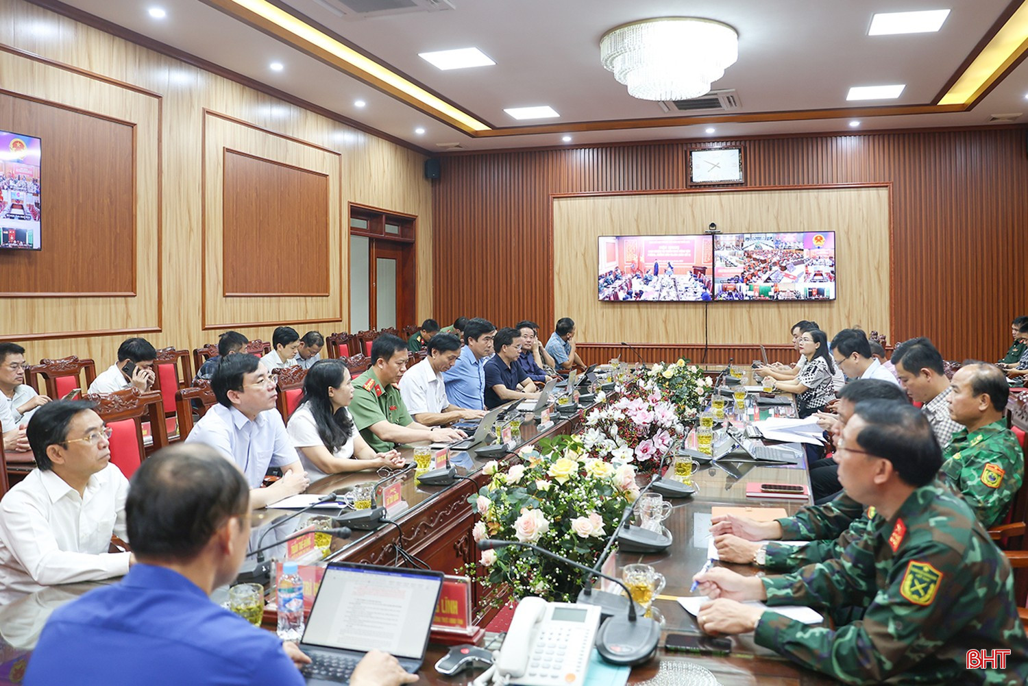 Đại biểu tham dự tại điểm cầu Hà Tĩnh bqbht_br_aimg-9826.jpg