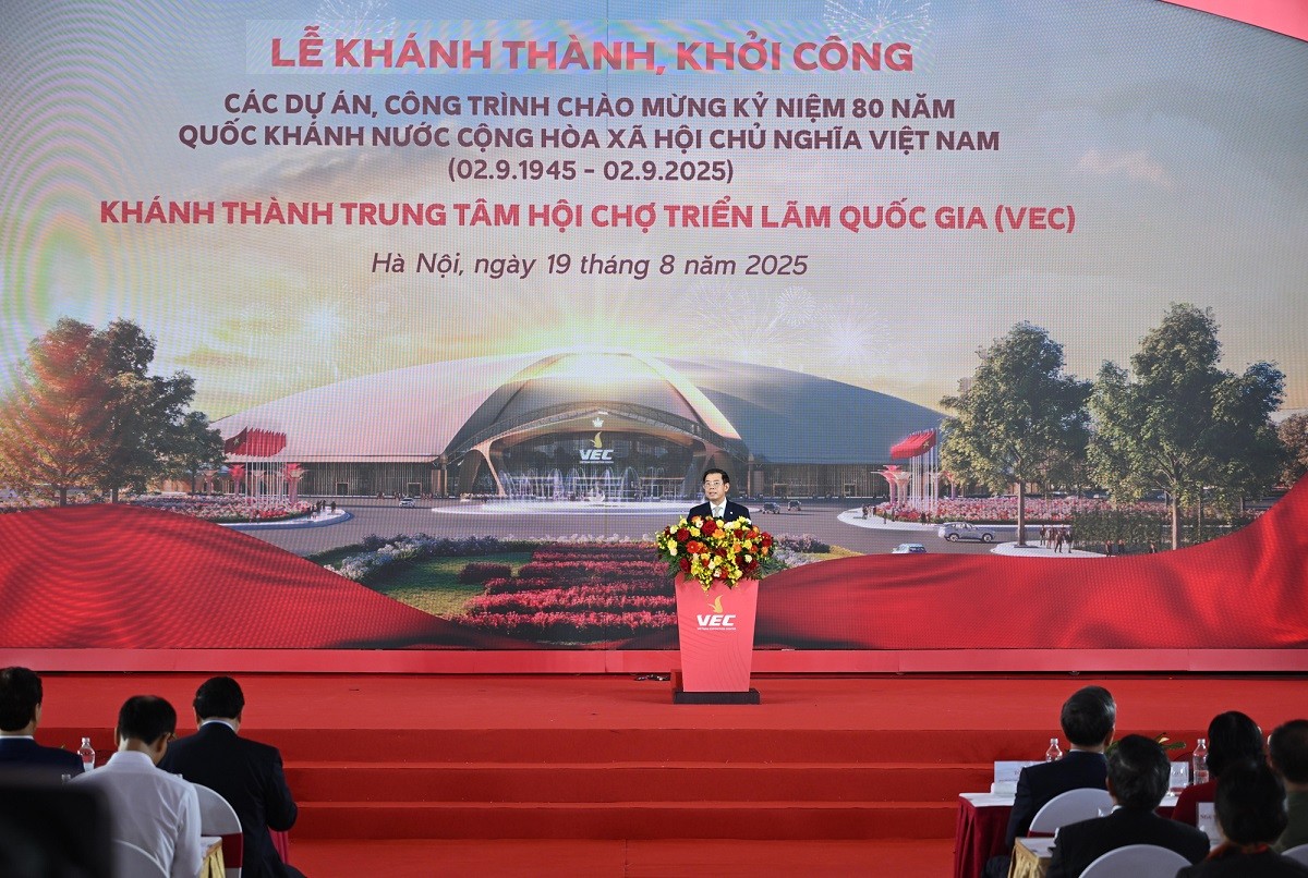 Ông Nguyễn Việt Quang - Phó Chủ tịch kiêm Tổng Giám đốc Tập đoàn Vingroup phát biểu anh4.jpg