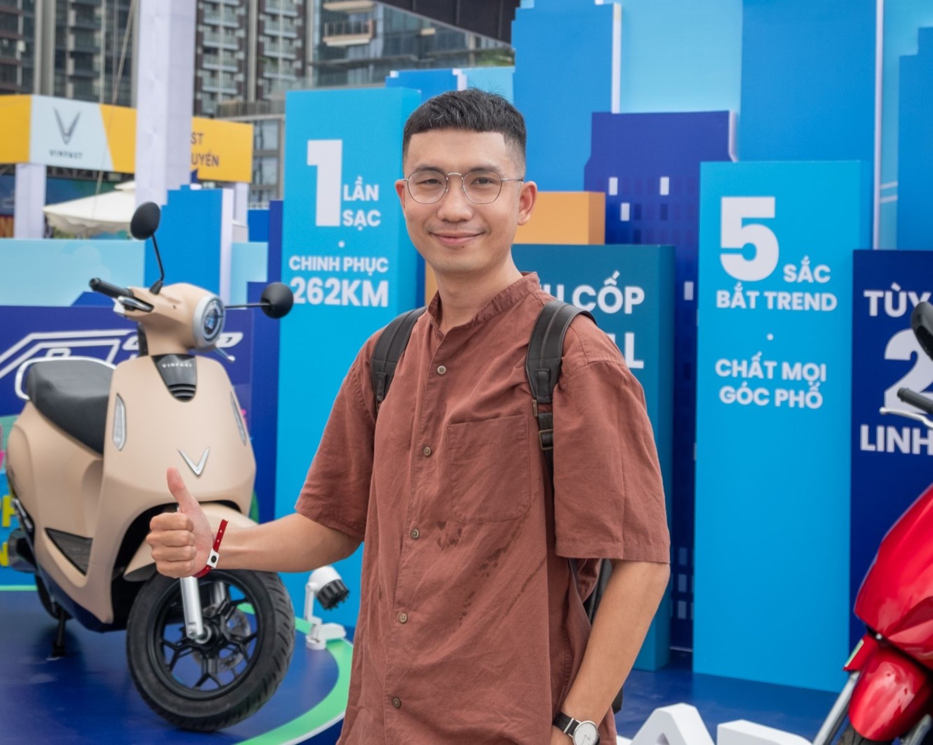 Không chỉ ấn tượng với mẫu xe đột phá Evo Grand, anh Nguyễn Công Dũng muốn” đổi xăng sang điện” để ủng hộ thành phố chuyển đổi xanh 5.jpg