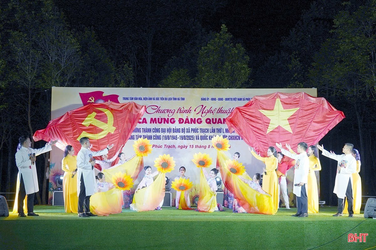 Chương trình nghệ thuật chào mừng đại hội Đảng các cấp nhiệm kỳ 2025 - 2030 với chủ đề “Bài ca mừng Đảng quang vinh” đang phục vụ người dân tại nhiều địa phương trong tỉnh. bqbht_br_f83529d2-ab4e-4ffe-9f3c-b2e4668e2ba6.jpg