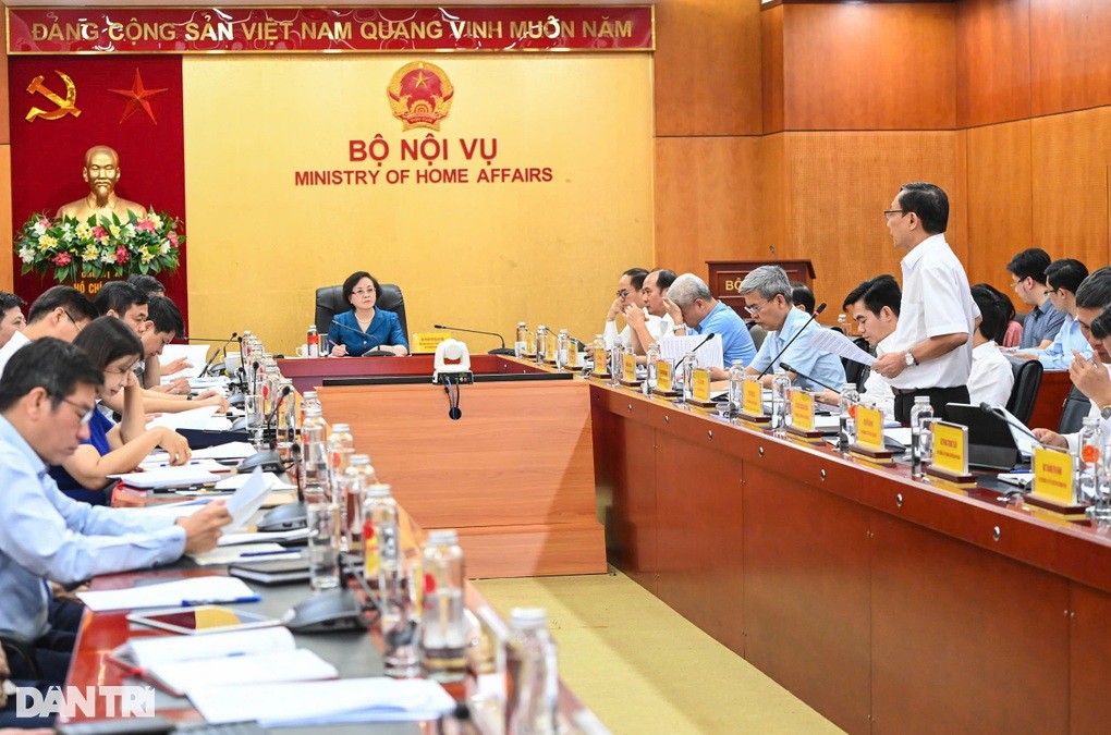 Bộ trưởng Bộ Nội vụ Phạm Thị Thanh Trà chủ trì hội nghị (Ảnh: Hải Long). a1.jpg