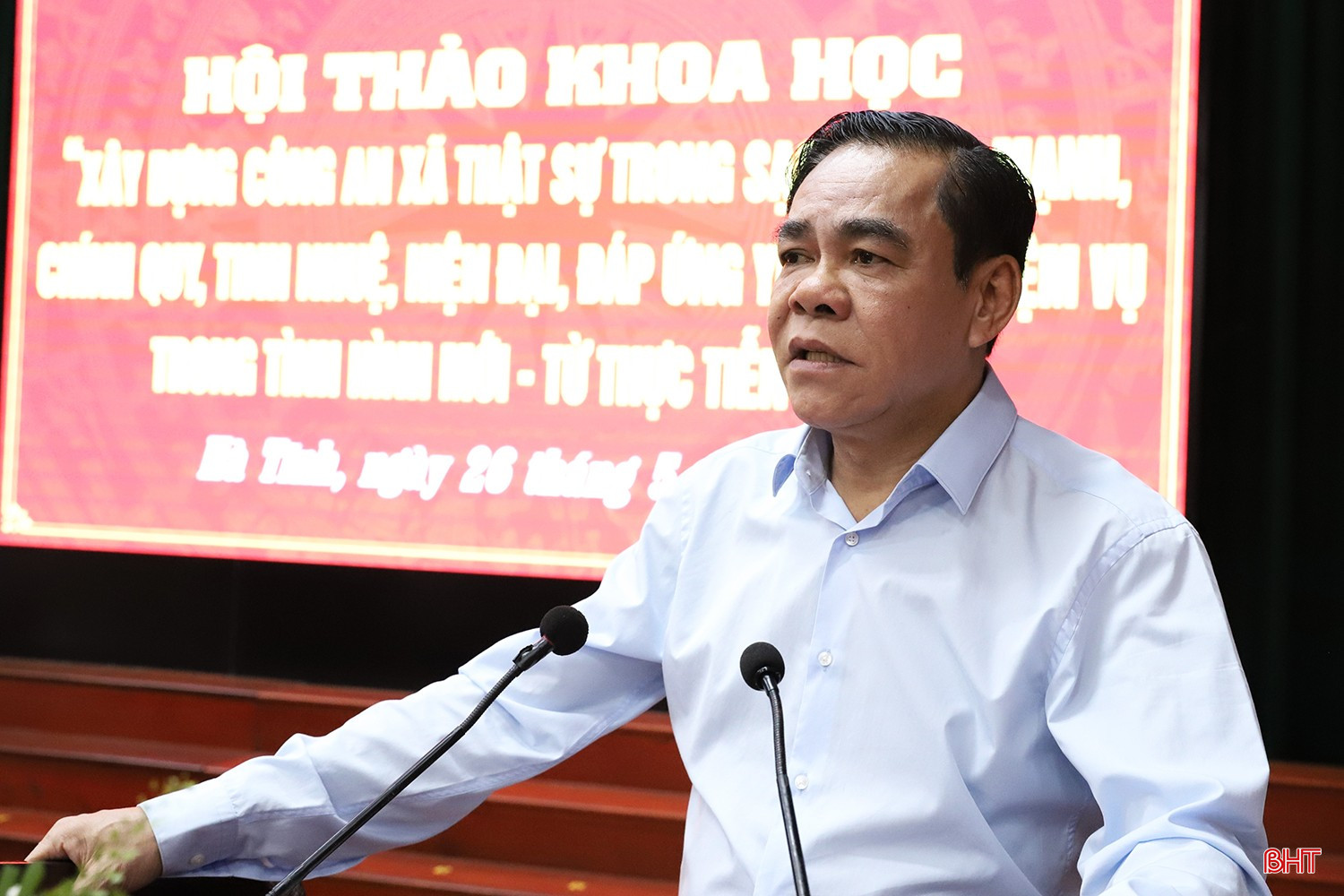 Phó Bí thư Tỉnh uỷ, Chủ tịch UBND tỉnh Võ Trọng Hải phát biểu tại hội thảo bqbht_br_img-3389.jpg