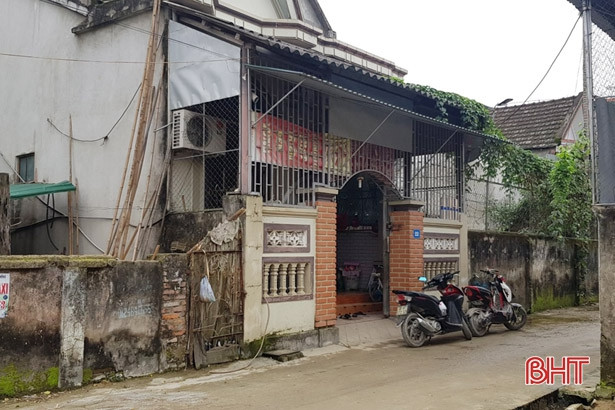 Bắt khẩn cấp đối tượng giật dây chuyền vàng ở phố núi Hà Tĩnh