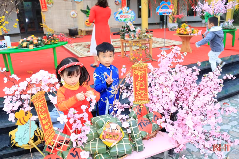 Trường Mầm non quốc tế Trung Kiên: “Gói bánh chưng cùng bé cưng...”