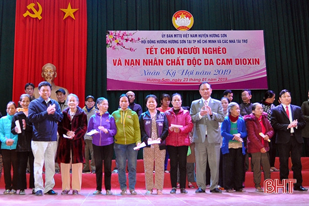 Người lao động nghèo, đối tượng yếu thế ở Hà Tĩnh được vui tết sum vầy, chia sẻ yêu thương