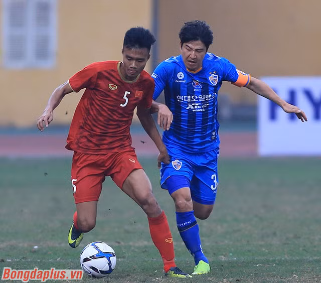 HLV Park Hang Seo tìm kiếm tài năng cho U23 Việt Nam