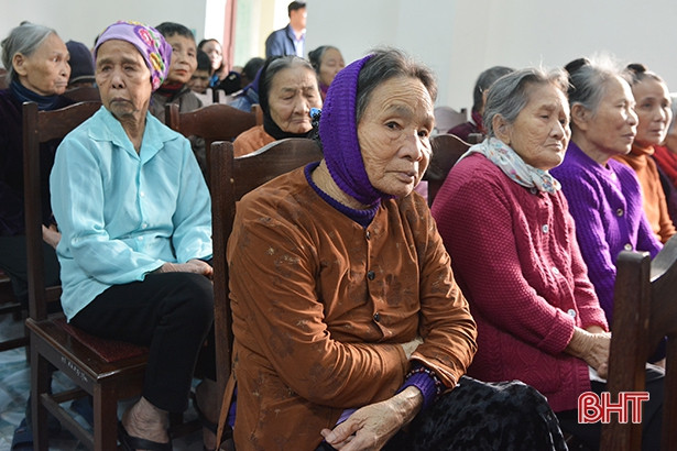“Tết sum vầy” tại Trung tâm Điều dưỡng Người có công và Bảo trợ xã hội