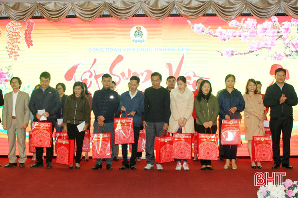 Tết đến sớm với đoàn viên, người lao động và đối tượng khó khăn