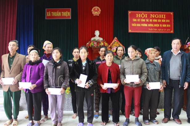 Phó Chủ tịch HĐND tỉnh Võ Hồng Hải chúc tết người nghèo, gia đình có công